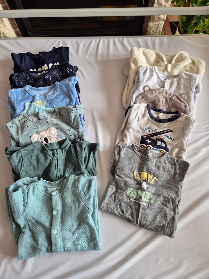 Lot de 10 pyjamas • 3 mois/garçon