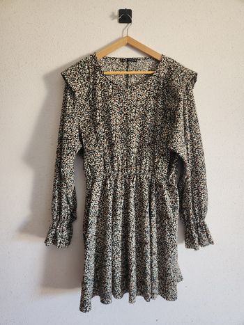 Robe fluide imprimée Zara – T L – Volant aux épaules