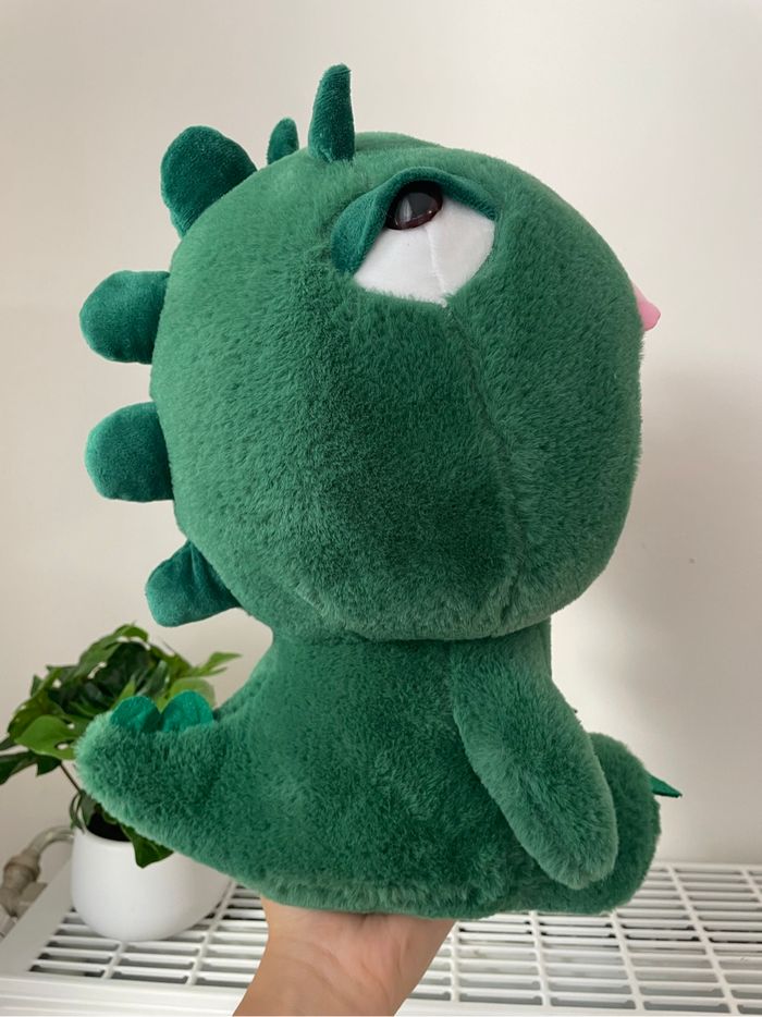 Peluche Sanrio Hello Kitty Dinosaure 🦖 - photo numéro 3