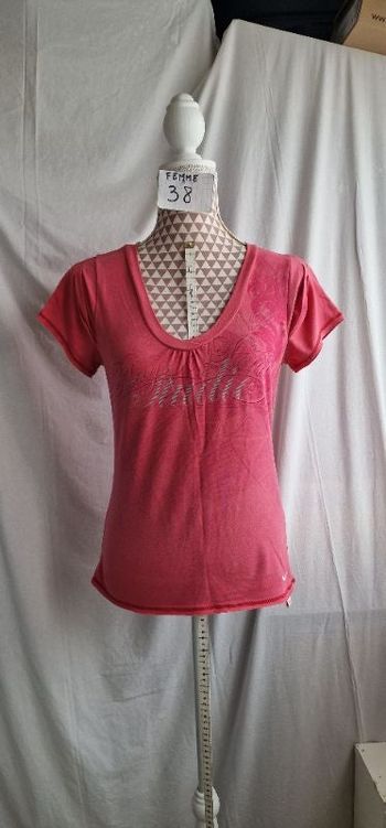 Tee-shirt, rose,en très très bon état, en coton&polyester&elasthanne, idéal pour le sport,