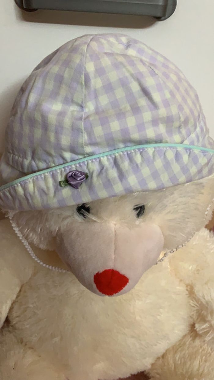 Chapeau avec petite fleur violette taille 12 mois - photo numéro 2