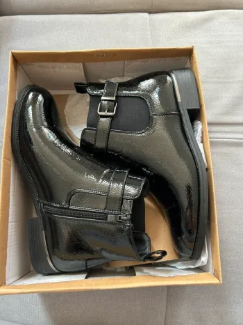Bottines neuves taille 39