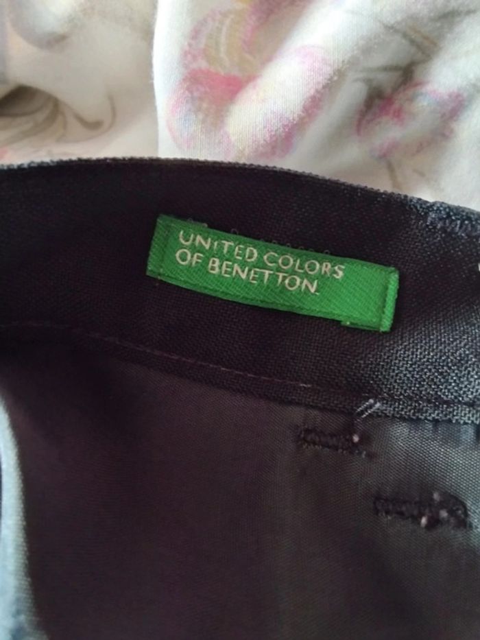 Pantalon femme. Marque Benetton. (D63) - photo numéro 2