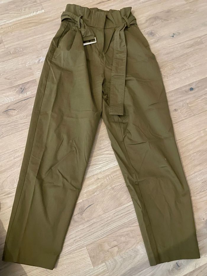Pantalon ceinturé habillé kaki