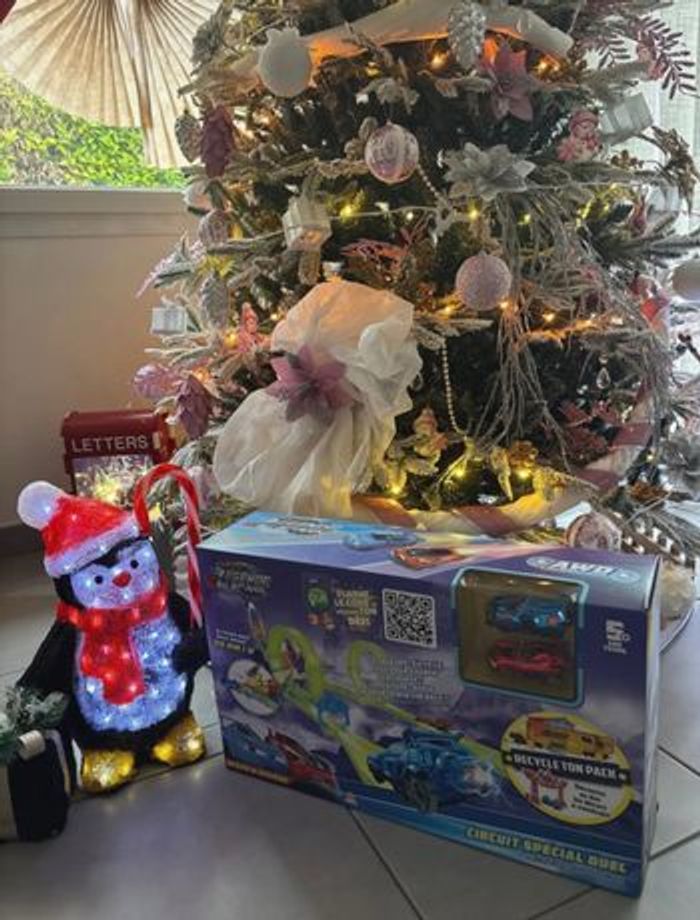 La légende de Spark – Circuit Spécial Duel + 2 Lanceurs Turbo Réacteur + 2 Véhicules