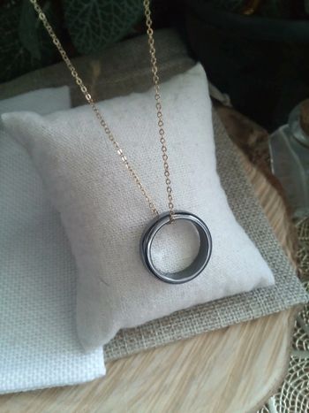 Collier anneau d'hématite naturelle