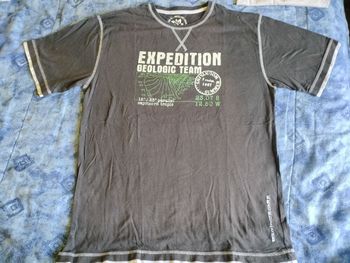 T-shirt très bon état