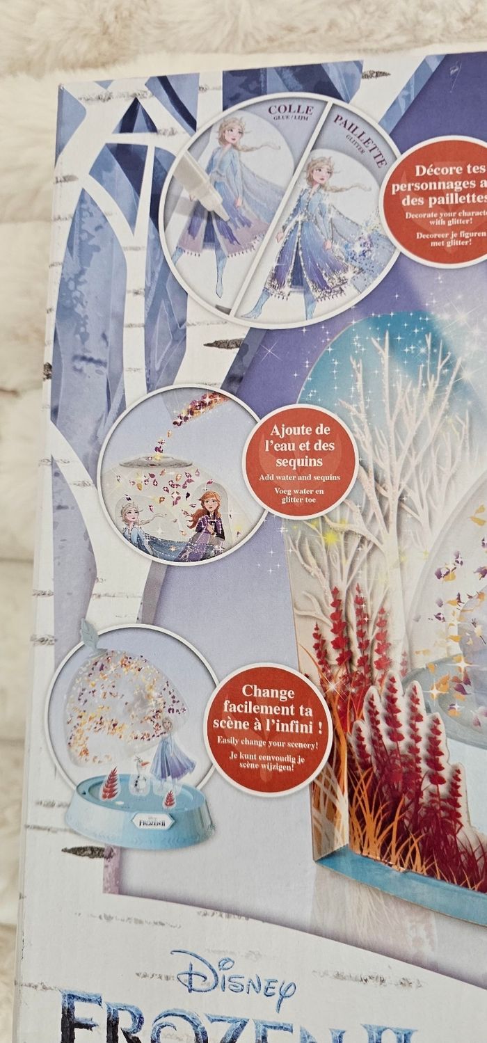 Ma boule à paillettes lumineuse ma Reine Des Neiges 2 Disney - photo numéro 3