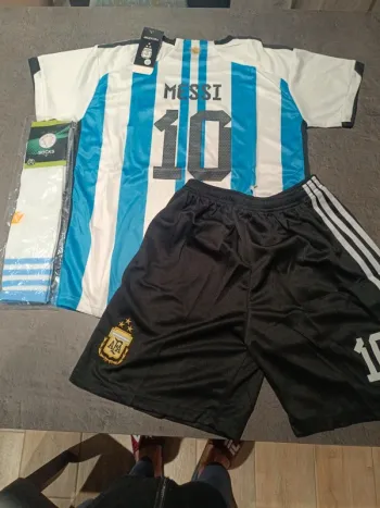 Tenue foot Léo Messi argentine. T.30