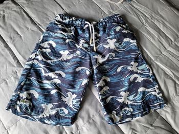 short de plage lacoste 6ans  (20e)