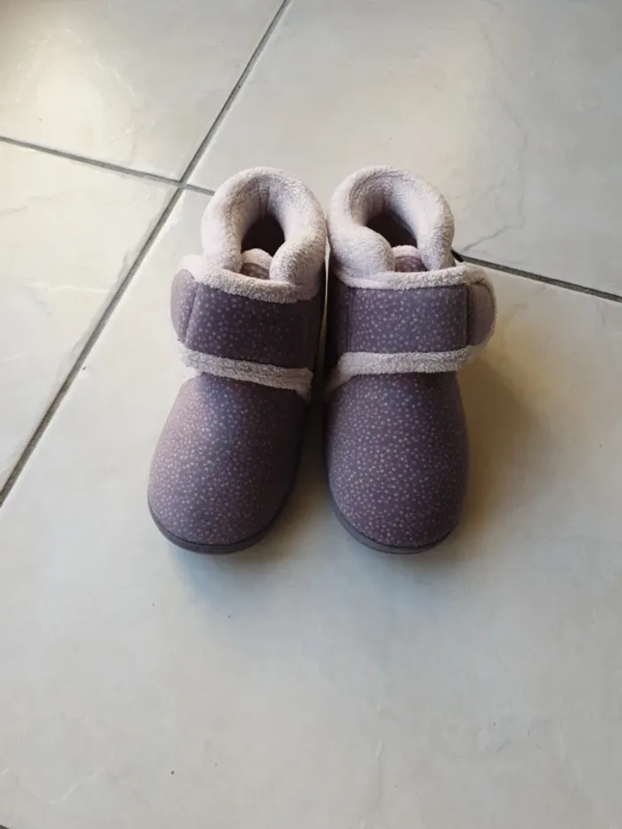 Chaussons isotoner 25