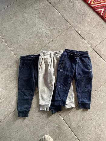 Lot bas jogging 2-3 ans