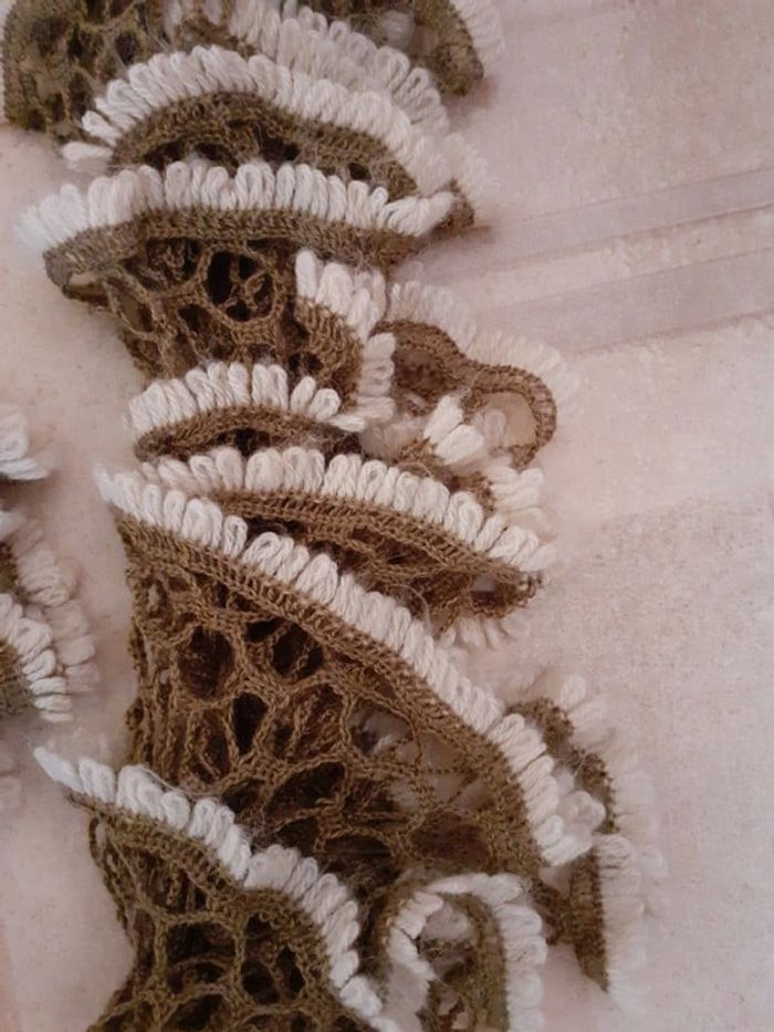 Echarpe style crochet en laine - photo numéro 4