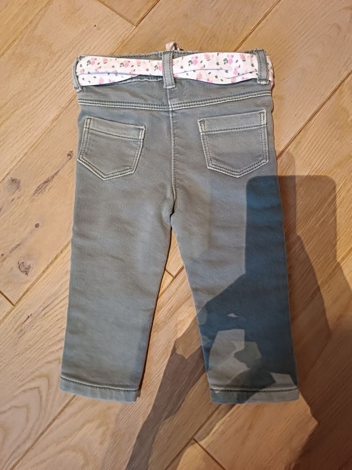 Jean droit avec ceinture fleurie à nouer pour bébé fille - photo numéro 2