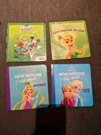 Lot de 4 livres mickey clochette raiponce reine des neiges