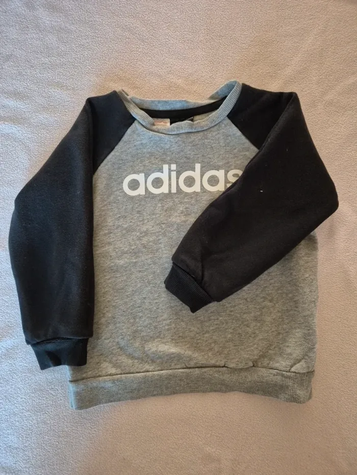 Pull gris
