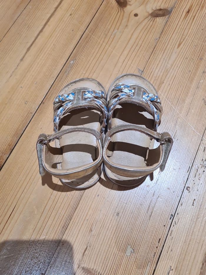 Chaussure 21 - photo numéro 2