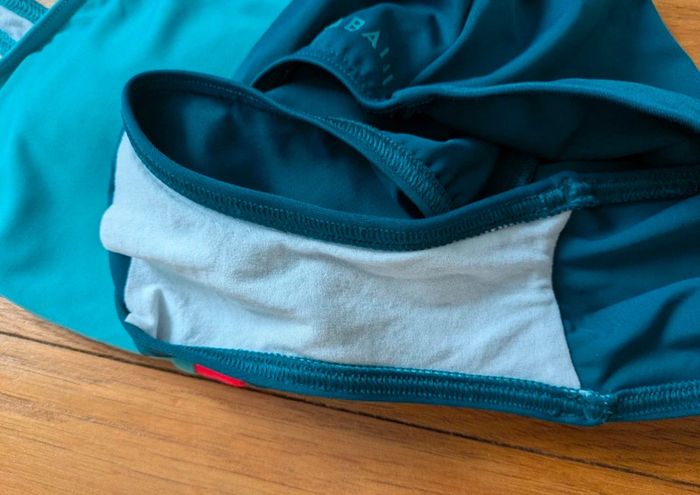 Maillot de bain une pièce très bon état 36 S decathlon piscine ou mer été - photo numéro 4