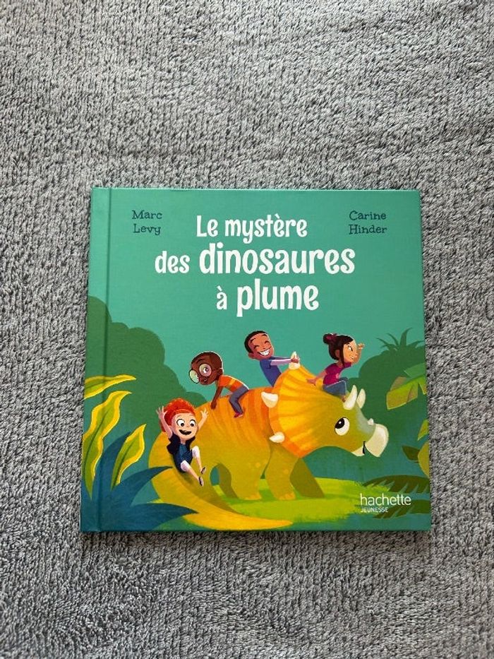 Livre McDo « Le mystère des dinosaures à plume » 2018