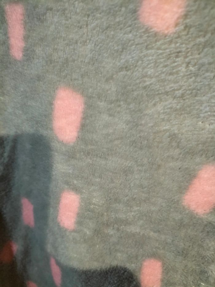 Pull ou haut de pyjama - photo numéro 4