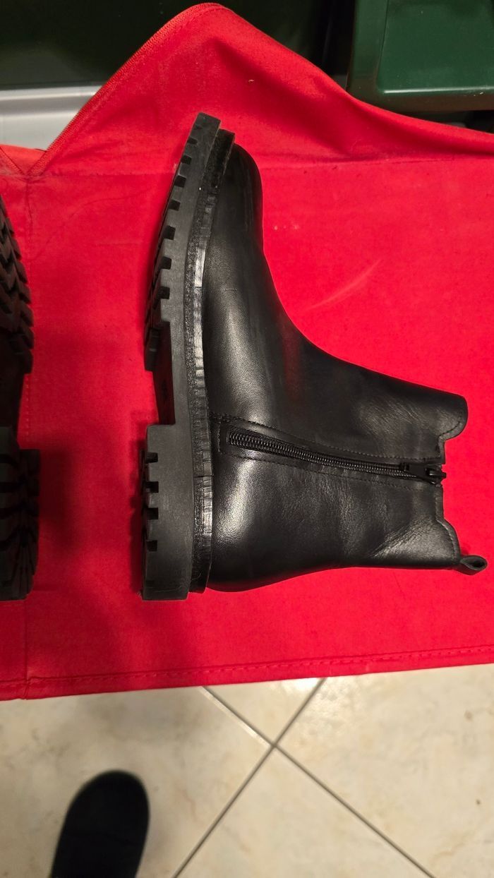 Neuves (non portées)🩷 🩷🤩😍🎉🎉 bottines fille pointure 36 😍🤩🩷🩷 - photo numéro 4