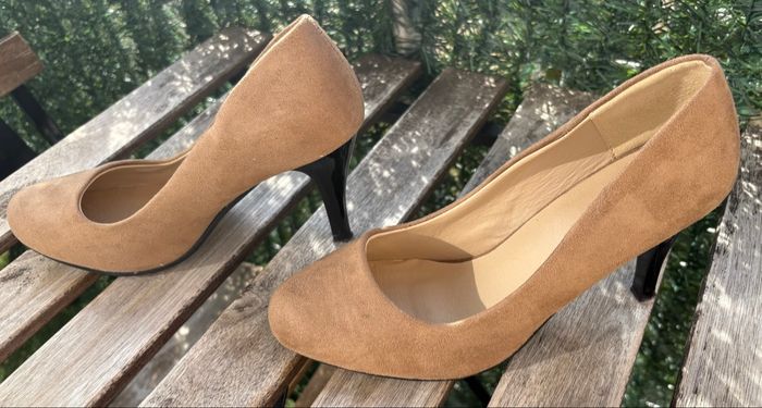 Escarpins, talons haut - photo numéro 3