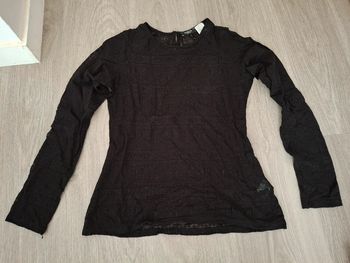 Tee shirt pull noir très fin taille XS/S