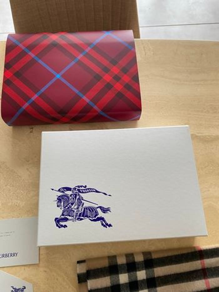 Écharpe Burberry - photo numéro 6