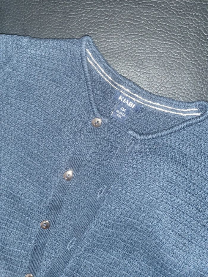 Gilet avec boutons dorés - photo numéro 4