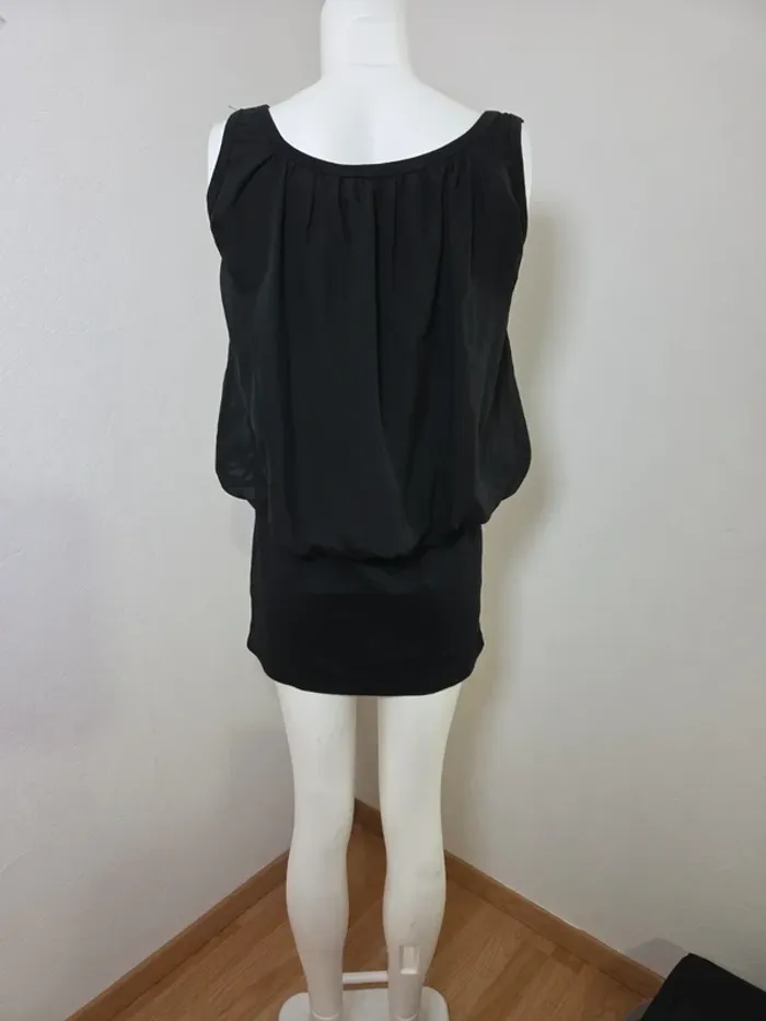 Robe noire 🌸 XL - photo numéro 2