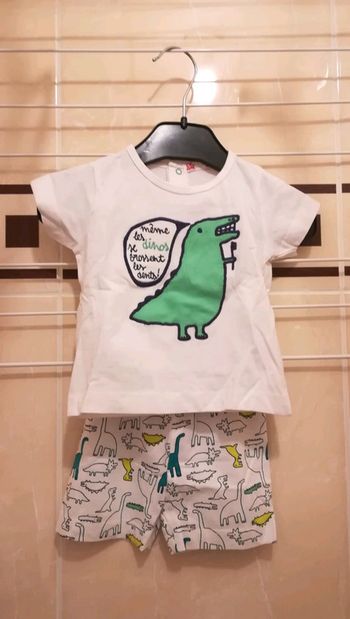 Ensemble NEUF T3 mois - V92B