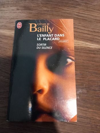 Livre l'enfant dans le placard