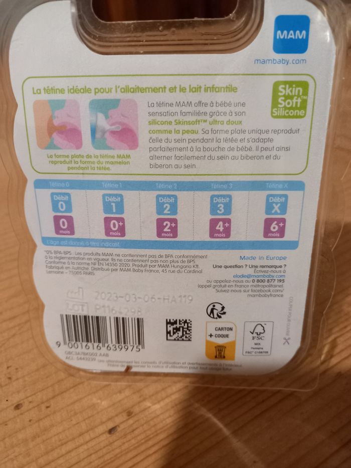 Lot de deux tétines  biberons MAM 6 mois et plus débit X neuves - photo numéro 2