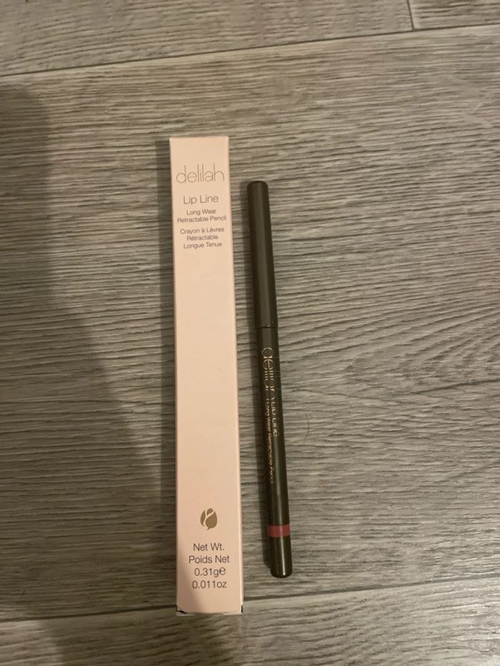 Delilah Lip Line Buff