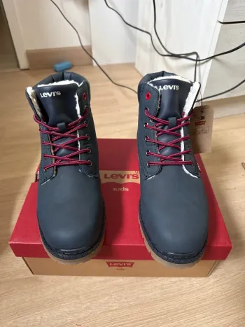 Magnifiques bottines Levi’s neuves avec étiquette pointure 36