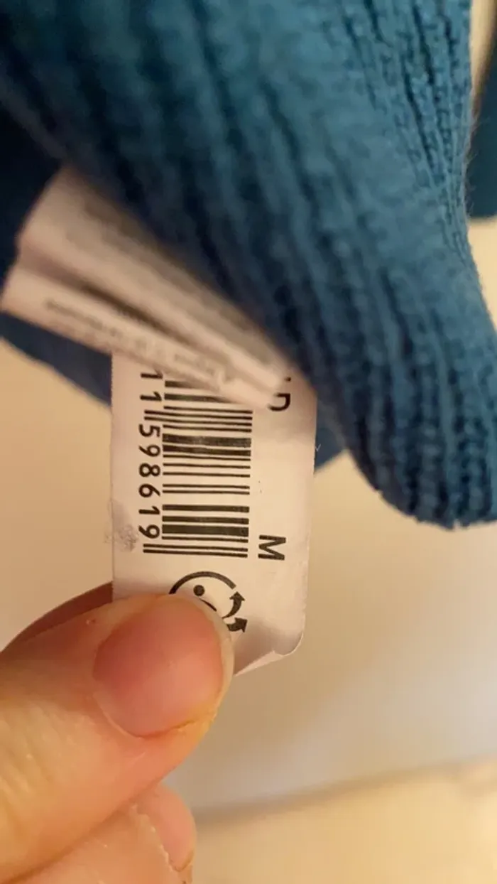 Pull taille m - photo numéro 3