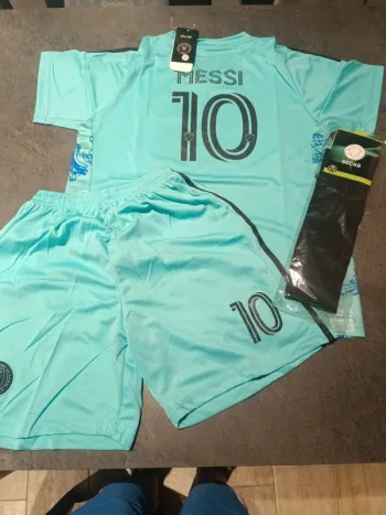 Tenue foot Léo Messi Inter Miami bleu. T.30