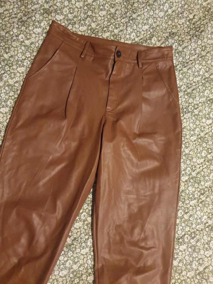Pantalon plastifié neuf - photo numéro 2