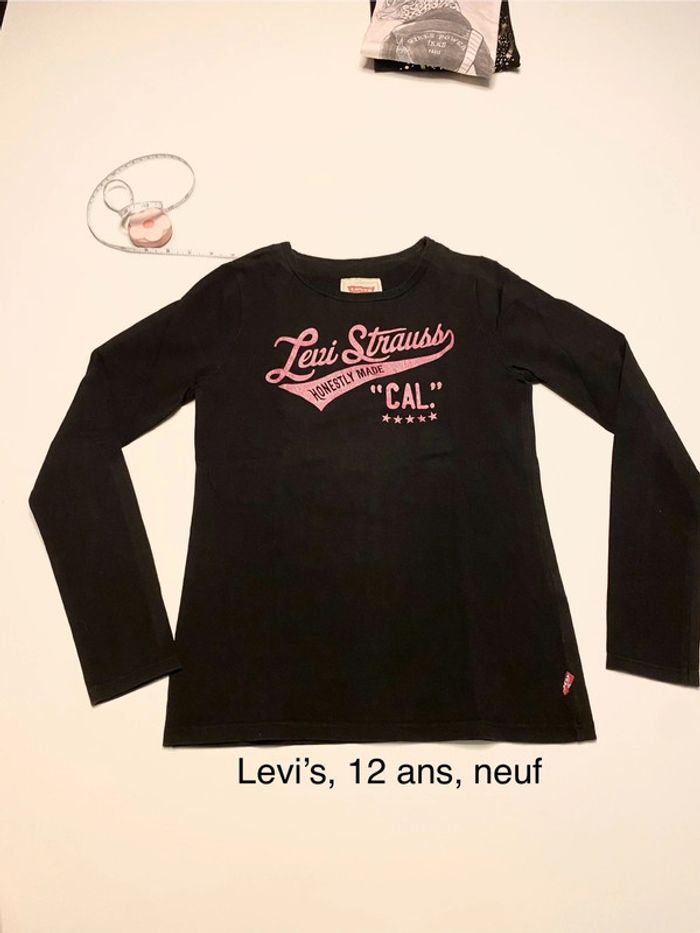 Tee shirt ML noir écriture rose Levi’s 12 ans