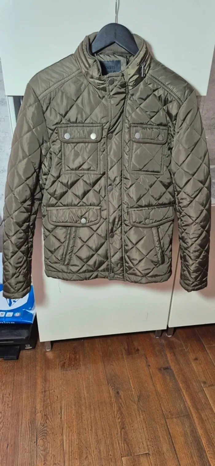 Veste Jacket Industry