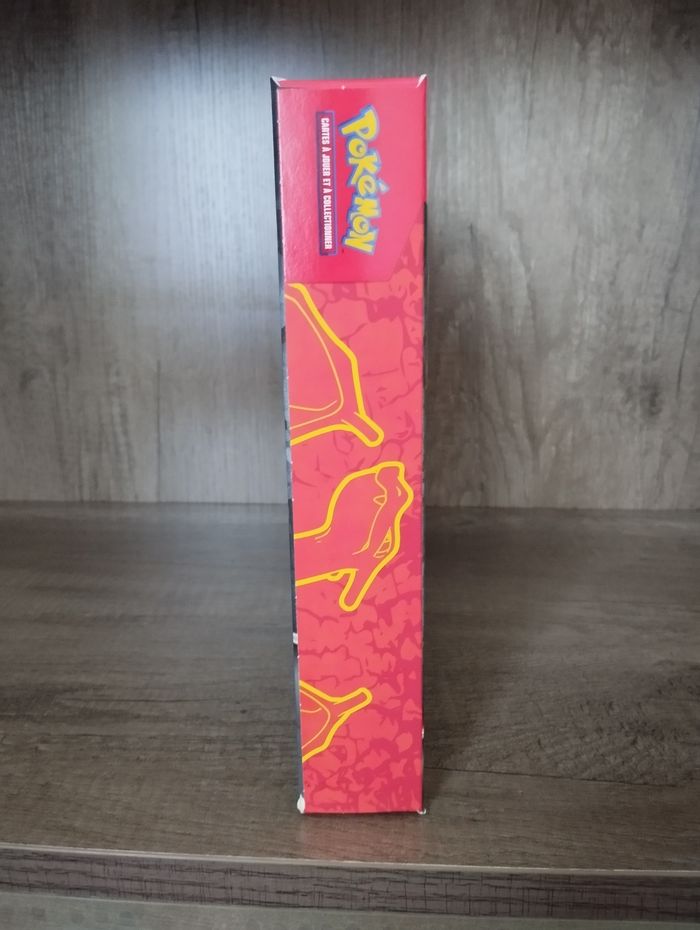 Pokémon coffret collection spéciale Dracaufeu ex - photo numéro 4