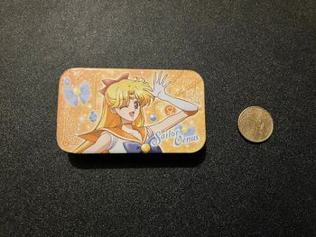 Petite boîte métal Sailor Venus (Sailor Moon)