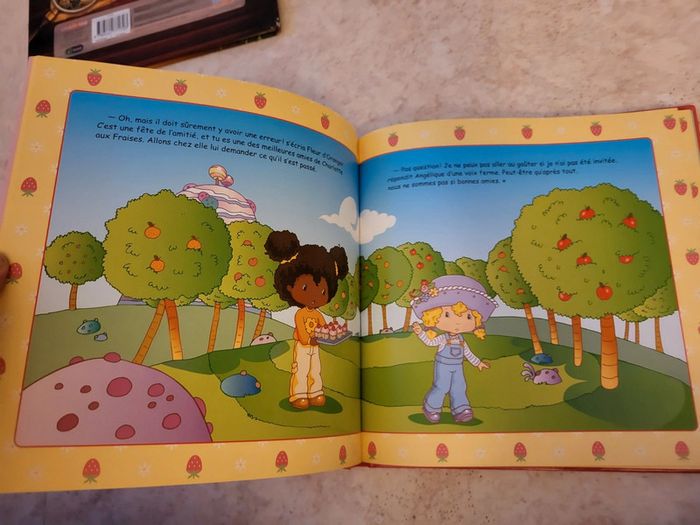 Livre Les fraisi-histoires de Charlotte aux fraises - photo numéro 4