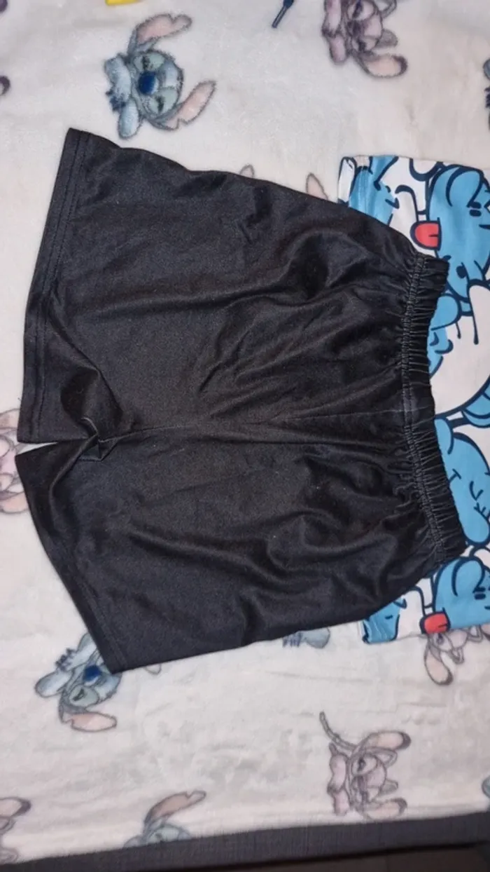 Pyjama short 6 ans en très bon état - photo numéro 11