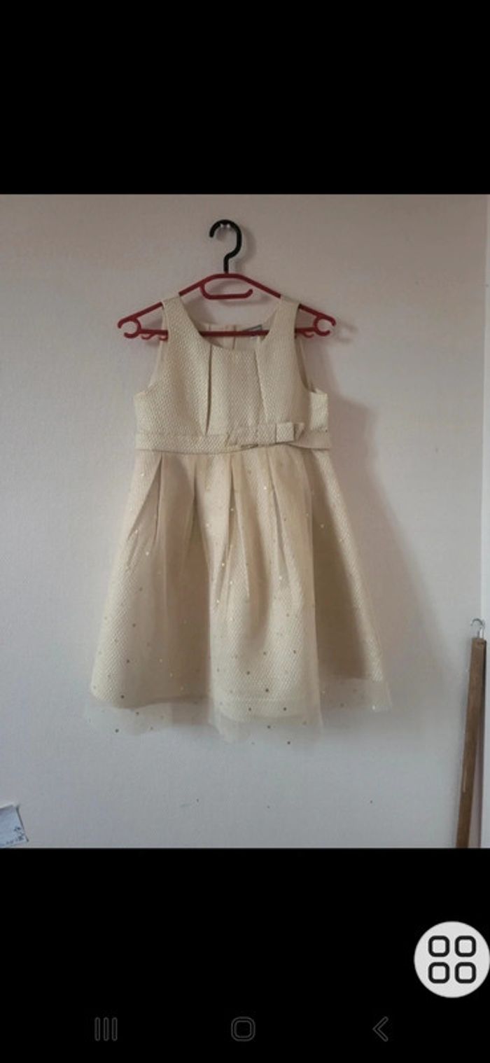 Robe de princesse doré