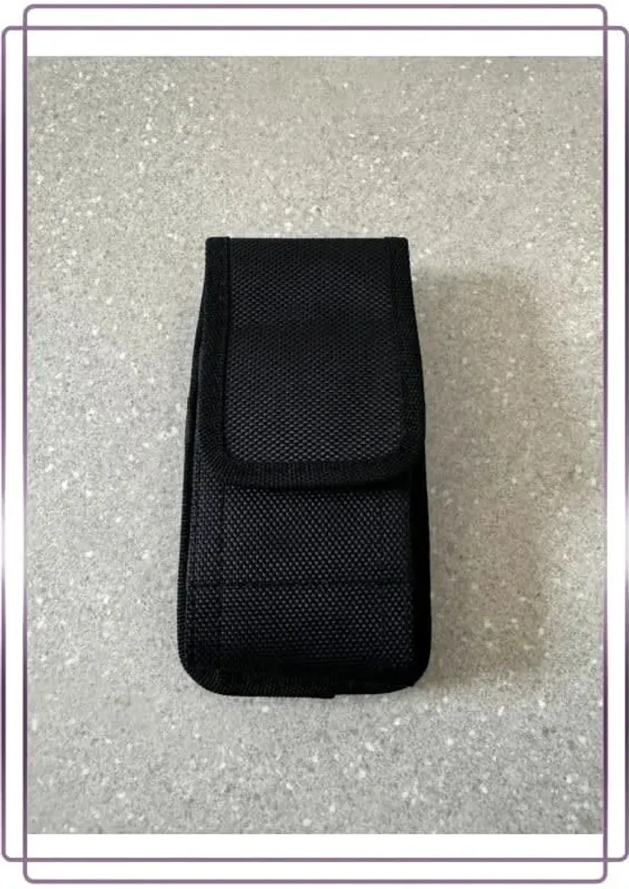 Petite pochette à mettre à la ceinture, neuve 7x14cm