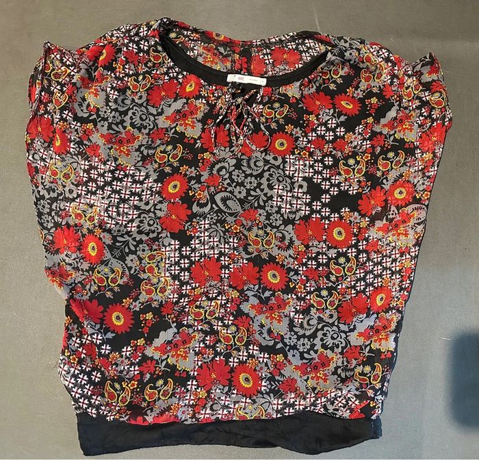 T-shirt manches courtes fluide voile fleuri doublé