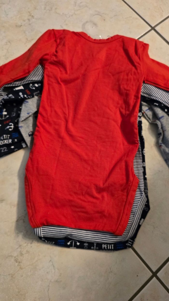 Neufs (non portés) 🏷🤩💙 bodies ML 24 mois garçon (ferme)💙💙💥💥 - photo numéro 4