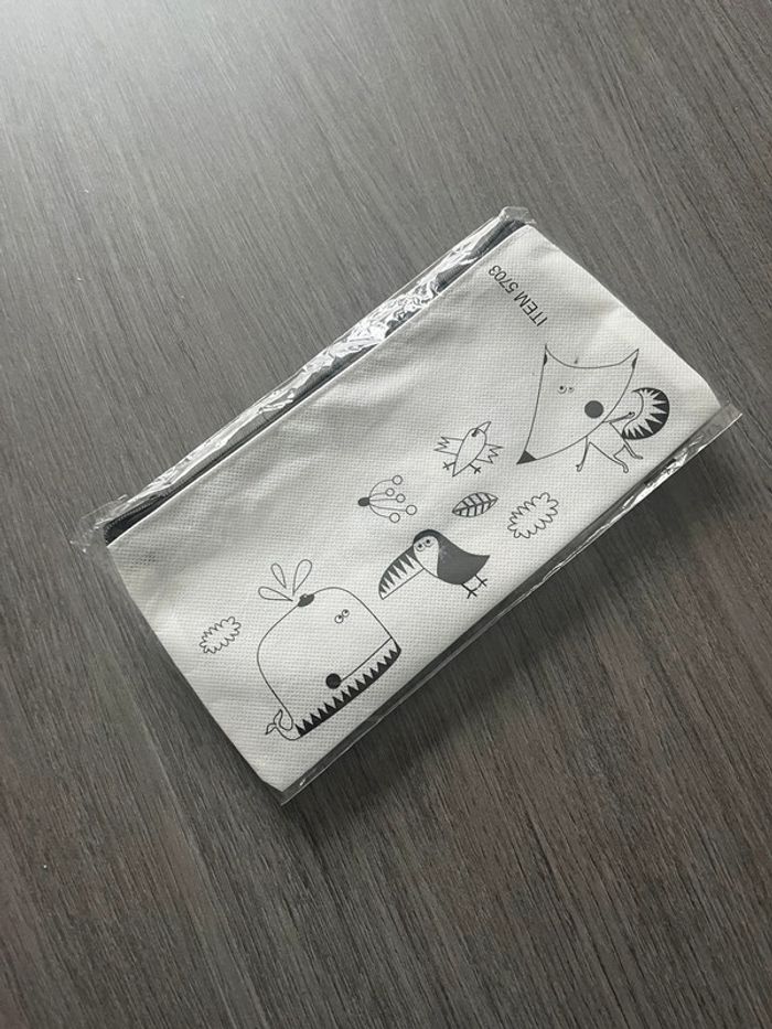 Pochette et crayon neuf Kiabi