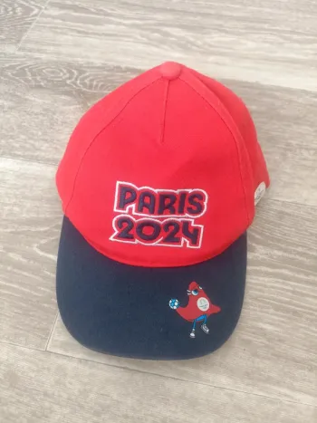 Casquette Paris 2024